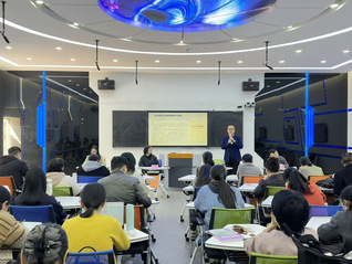 海外学院（外国语学院）召开树立...